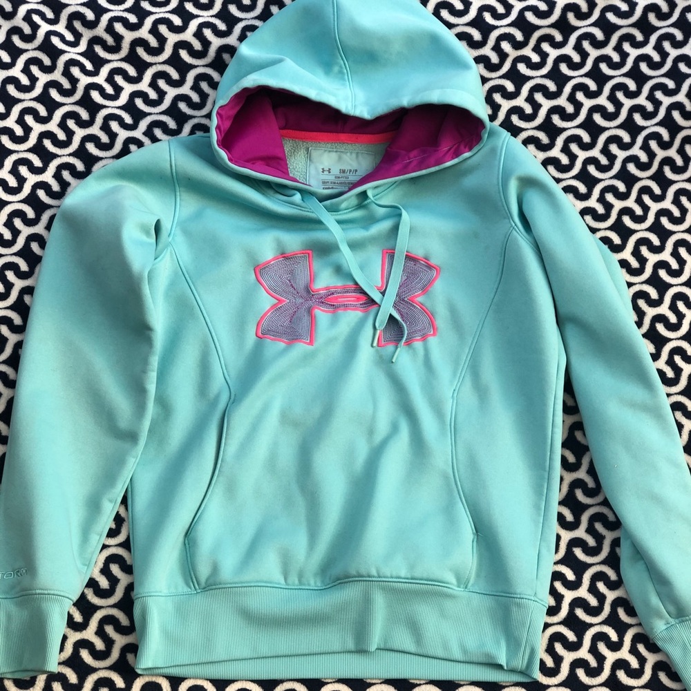Under armour sweatshirt